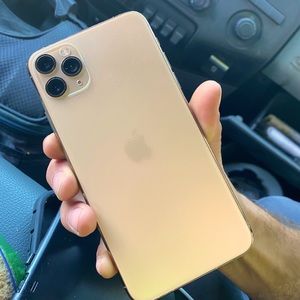 iPhone 11 x pro max 256 gb flawless only a month